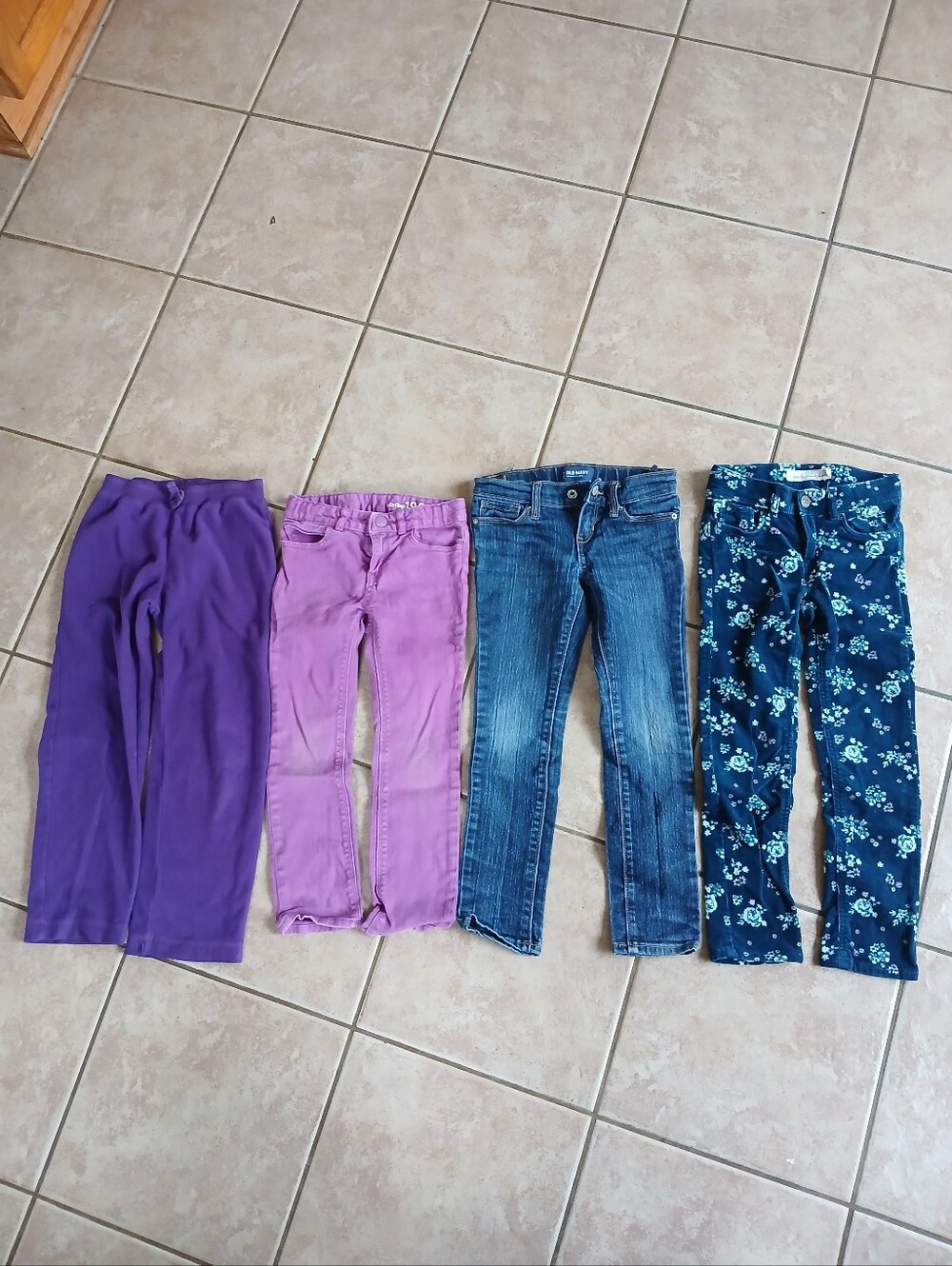 Girls Size 5/6 Jeans & Sweat Pants Lot